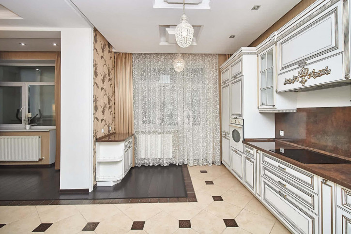 2-комн квартира Малыгина, 90