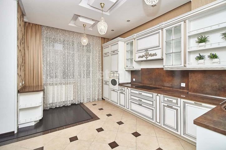 2-комн квартира Малыгина, 90