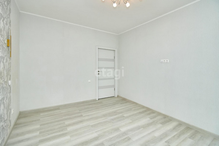2-комн квартира Мельникайте, 136/1