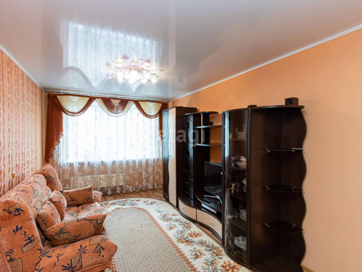 3-комн квартира Демьяна Бедного, 102