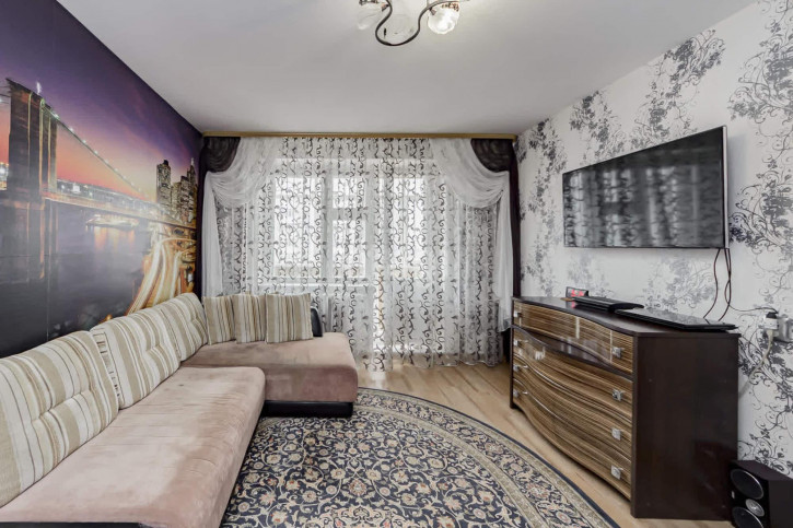 3-комн квартира Широтная, 173/2