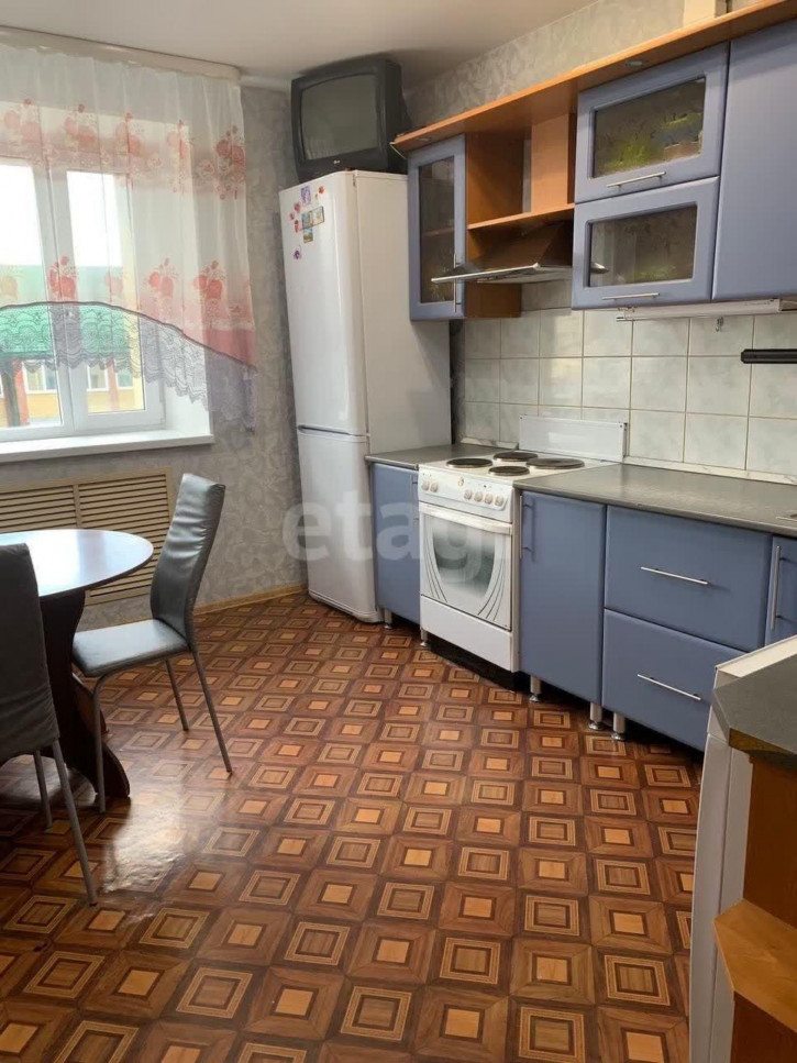 3-комн квартира Островского, 34