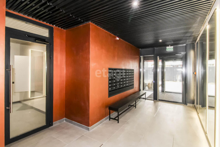 3-комн квартира Газовиков, 40