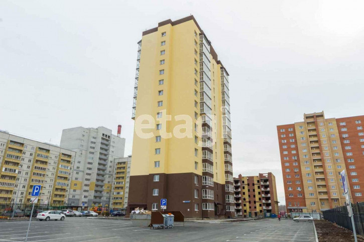 3-комн квартира Широтная, 211/1