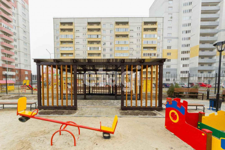 3-комн квартира Широтная, 211/1