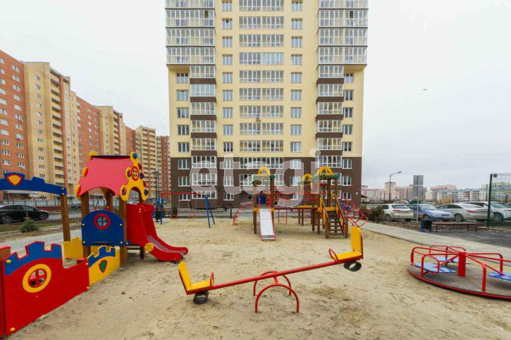 3-комн квартира Широтная, 211/1