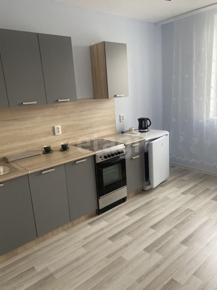 1-комн квартира Академика Парина, 35