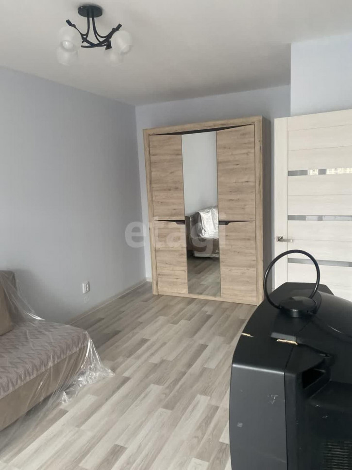 1-комн квартира Академика Парина, 35