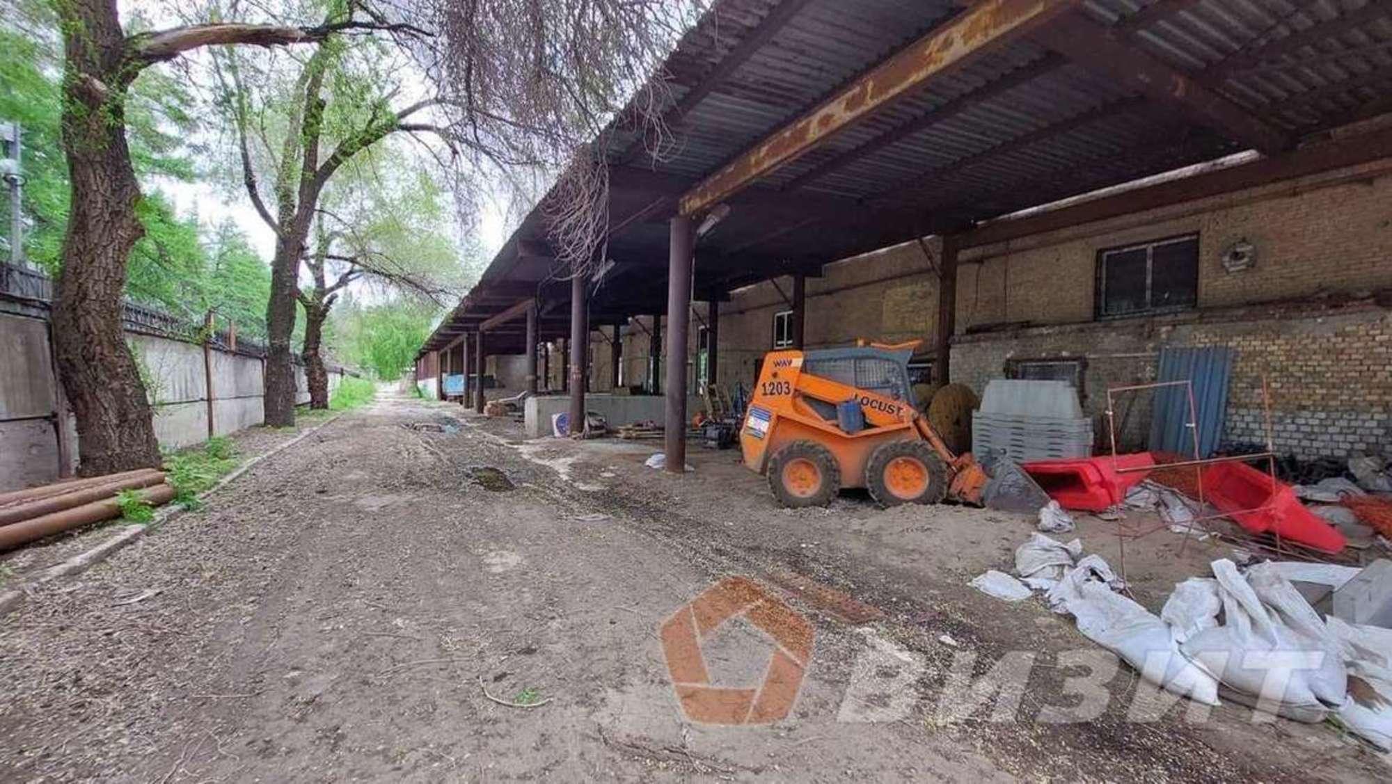 Сдать производственную площадь за 1 071 000 рублей на Земеца улица, 4