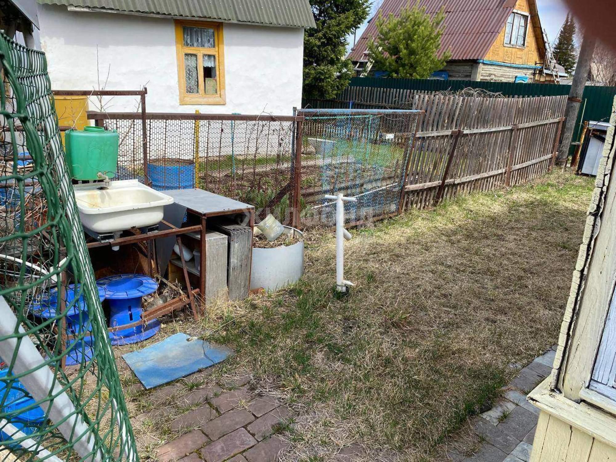 Купить дачу, дом, коттедж за 650 000 рублей на Сигнал территория снт