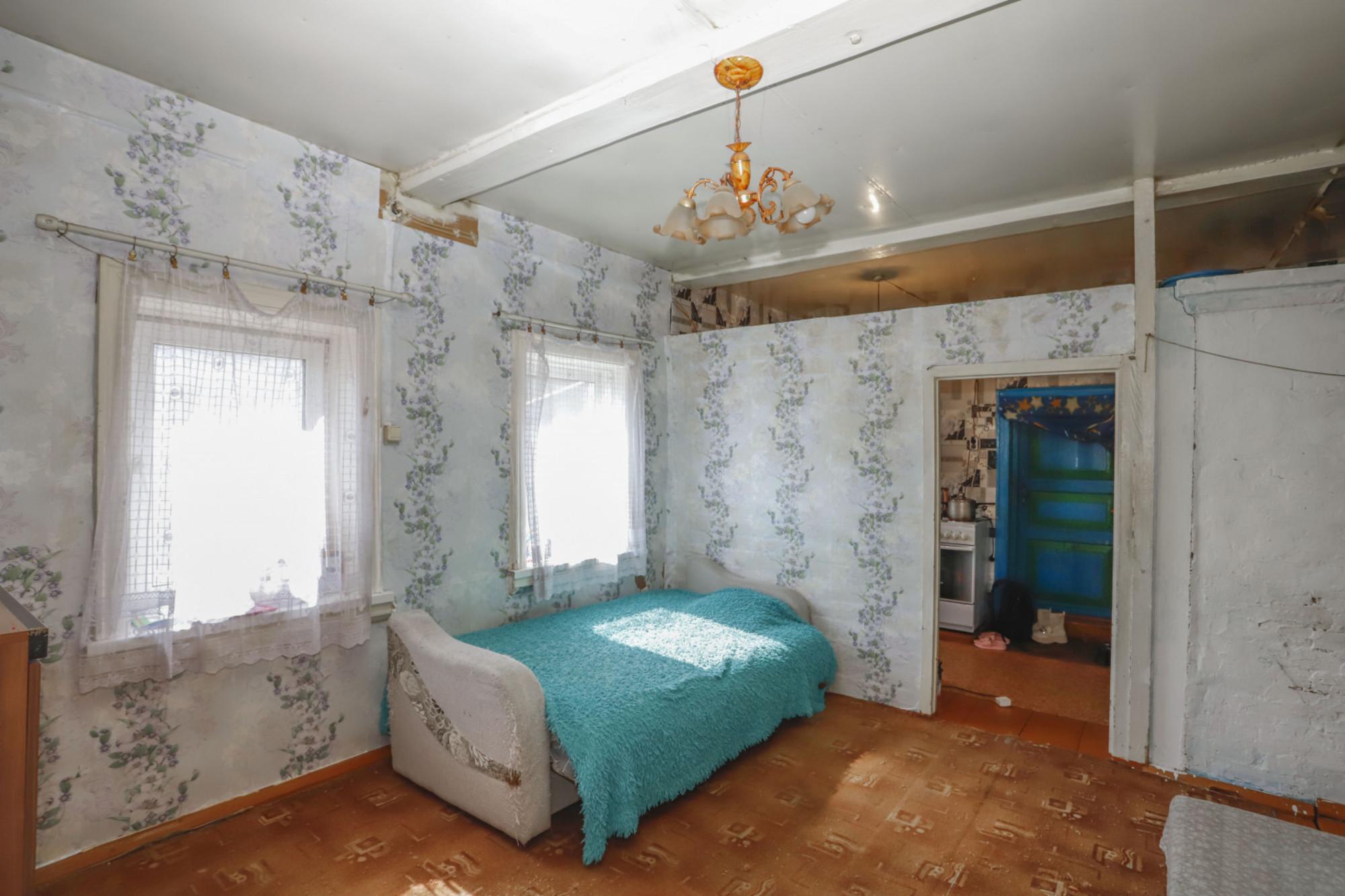Купить дачу, дом, коттедж за 5 380 000 рублей на д. Листвянка