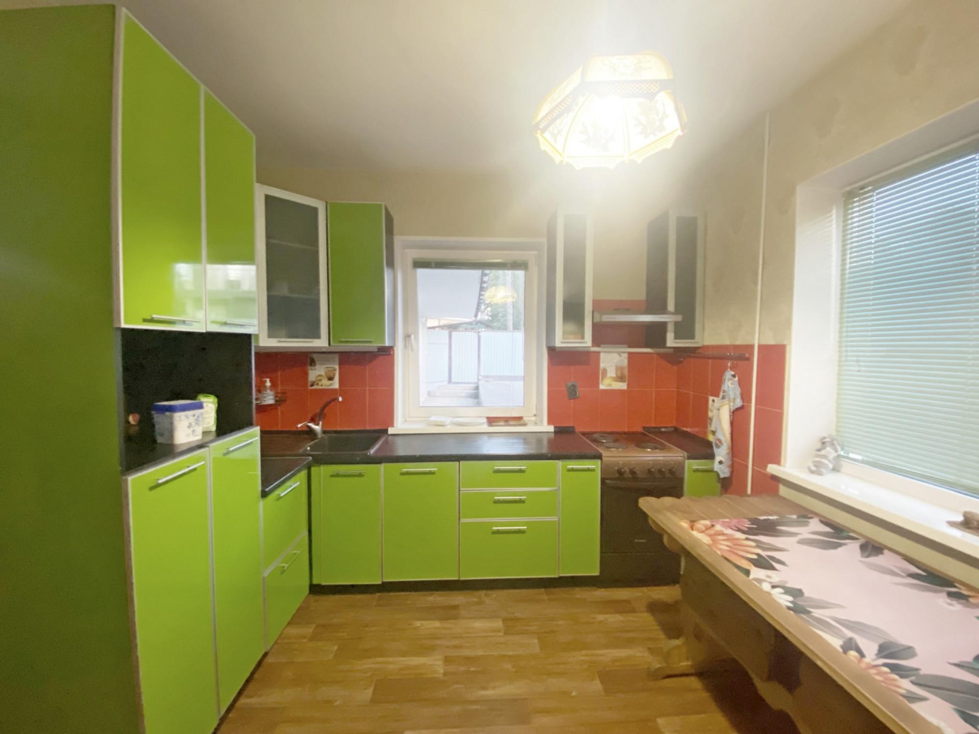 Купить дачу, дом, коттедж за 10 700 000 рублей на п. Молодежный