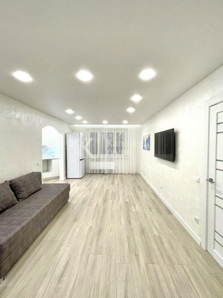 2-комн квартира улица Павла Шарова, 1к1