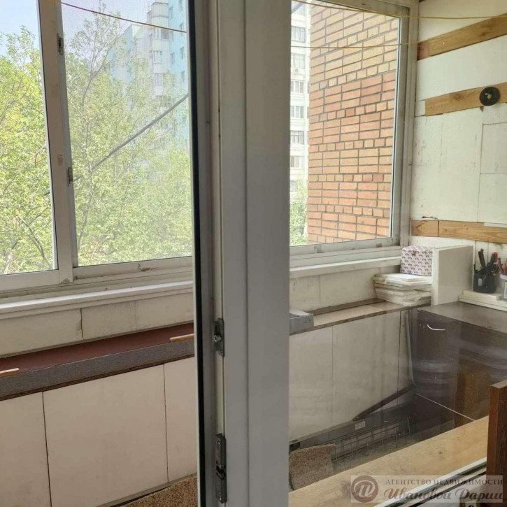 3-комн квартира Парижской Коммуны улица, 30
