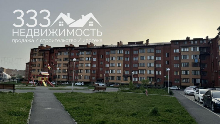 2-комн квартира Героев Отечества пр, 3