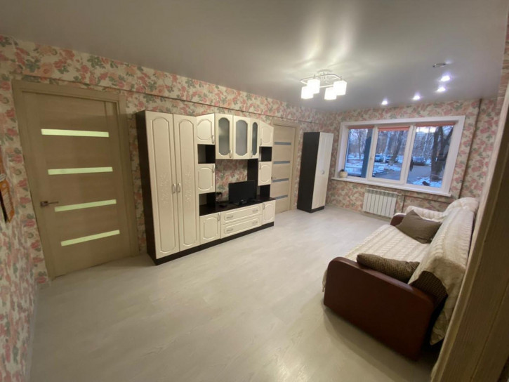 3-комн квартира Севастопольская, 247