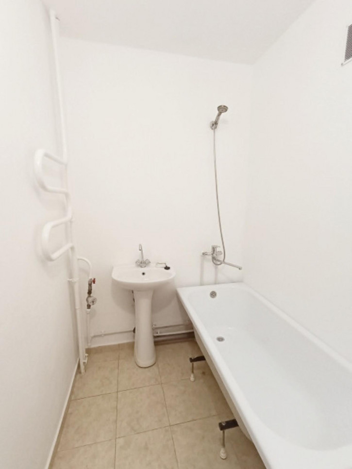 2-комн квартира Баумана, 235/7