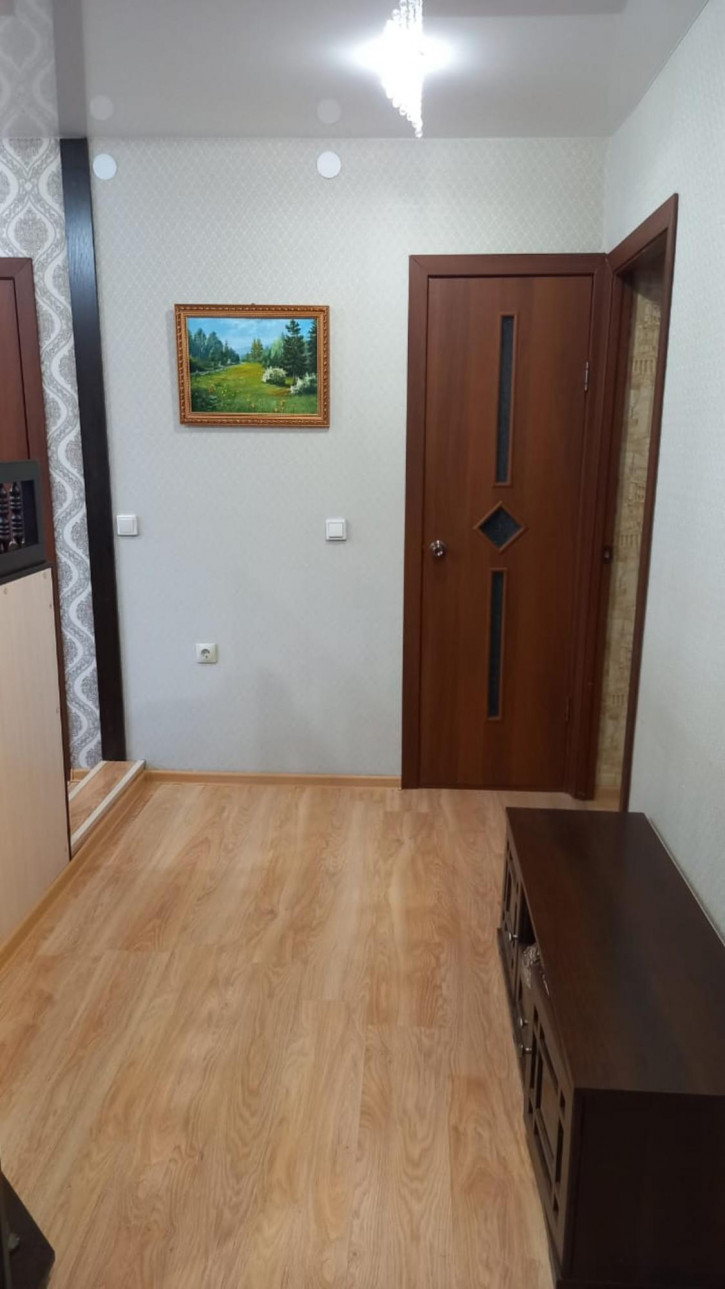 3-комн квартира Розы Люксембург, 289