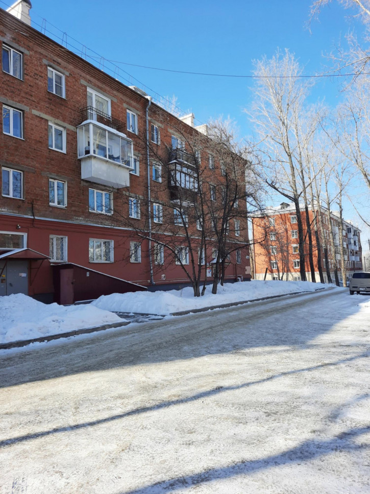 2-комн квартира Кайская, 57