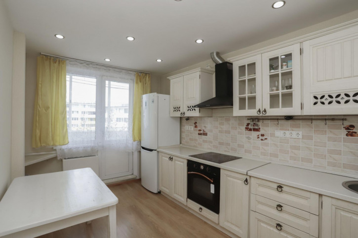 2-комн квартира Ромашковая, 4