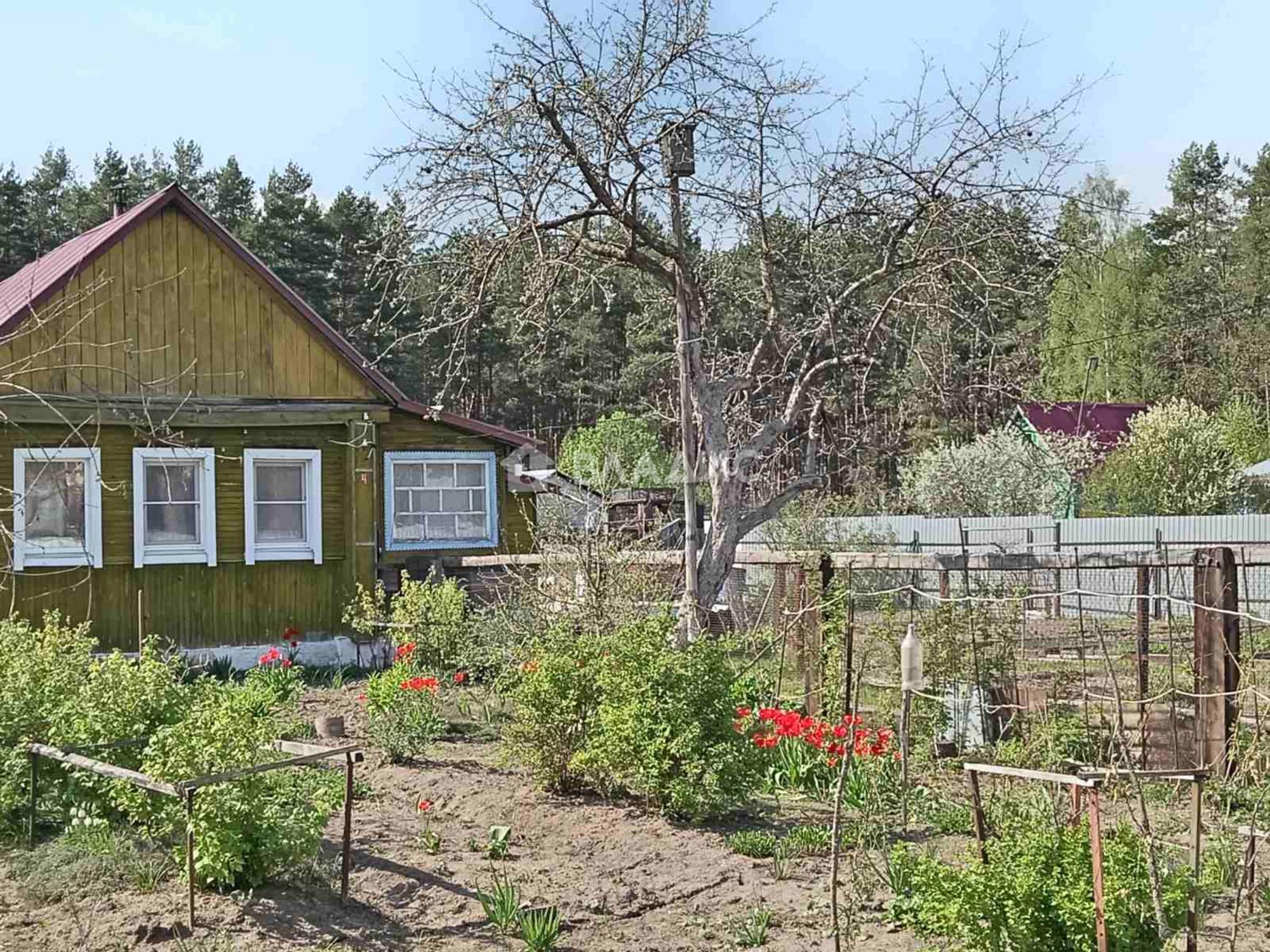 Купить дачу, дом, коттедж за 2 400 000 рублей на Железнодорожная улица