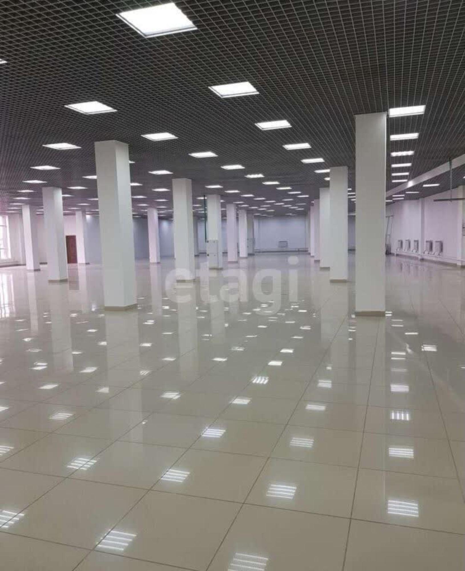 Сдать торговое помещение за 1 440 000 рублей на 17-й км 10
