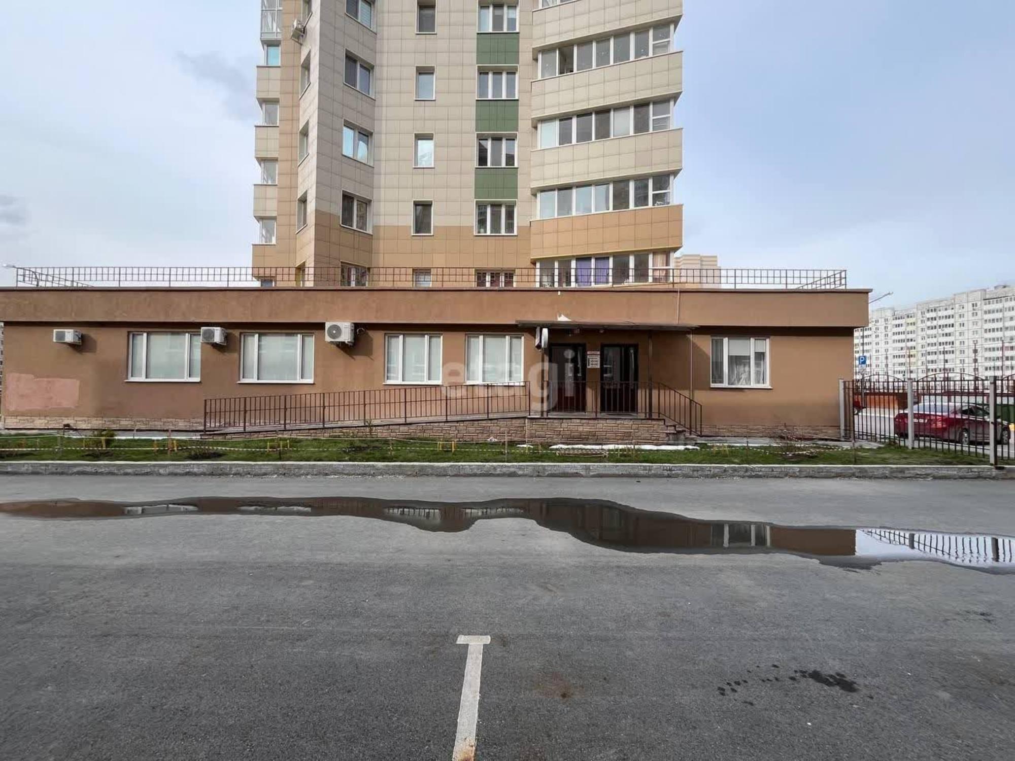 Купить помещение свободного назначения за 12 300 000 рублей на Заречный проезд 41