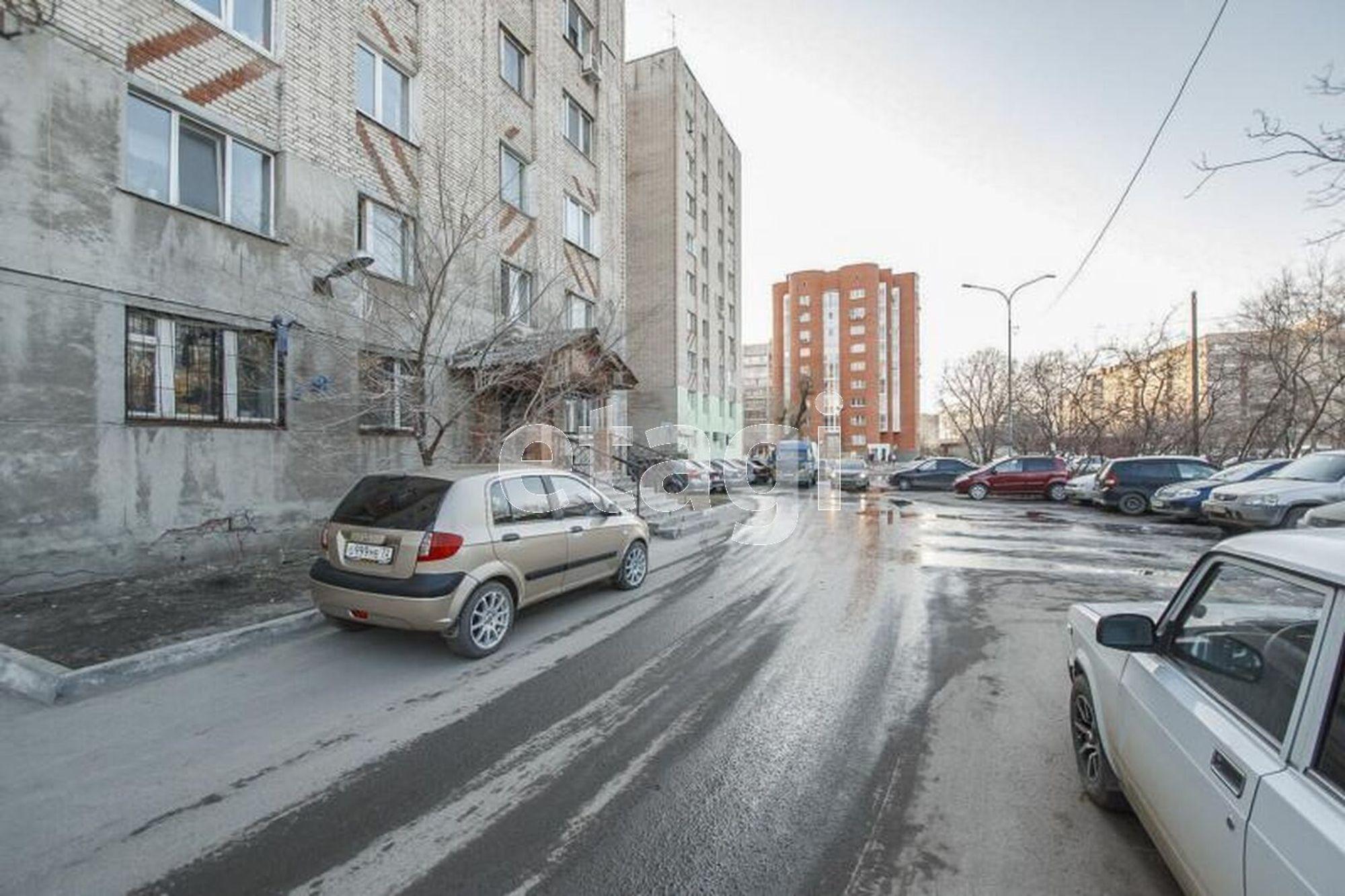 Купить комнату за 1 100 000 рублей на Холодильная, 40