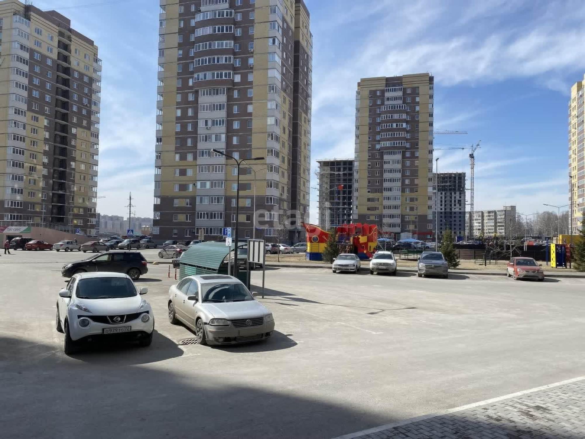 Сдать торговое помещение за 50 000 рублей на Мельникайте 2/3
