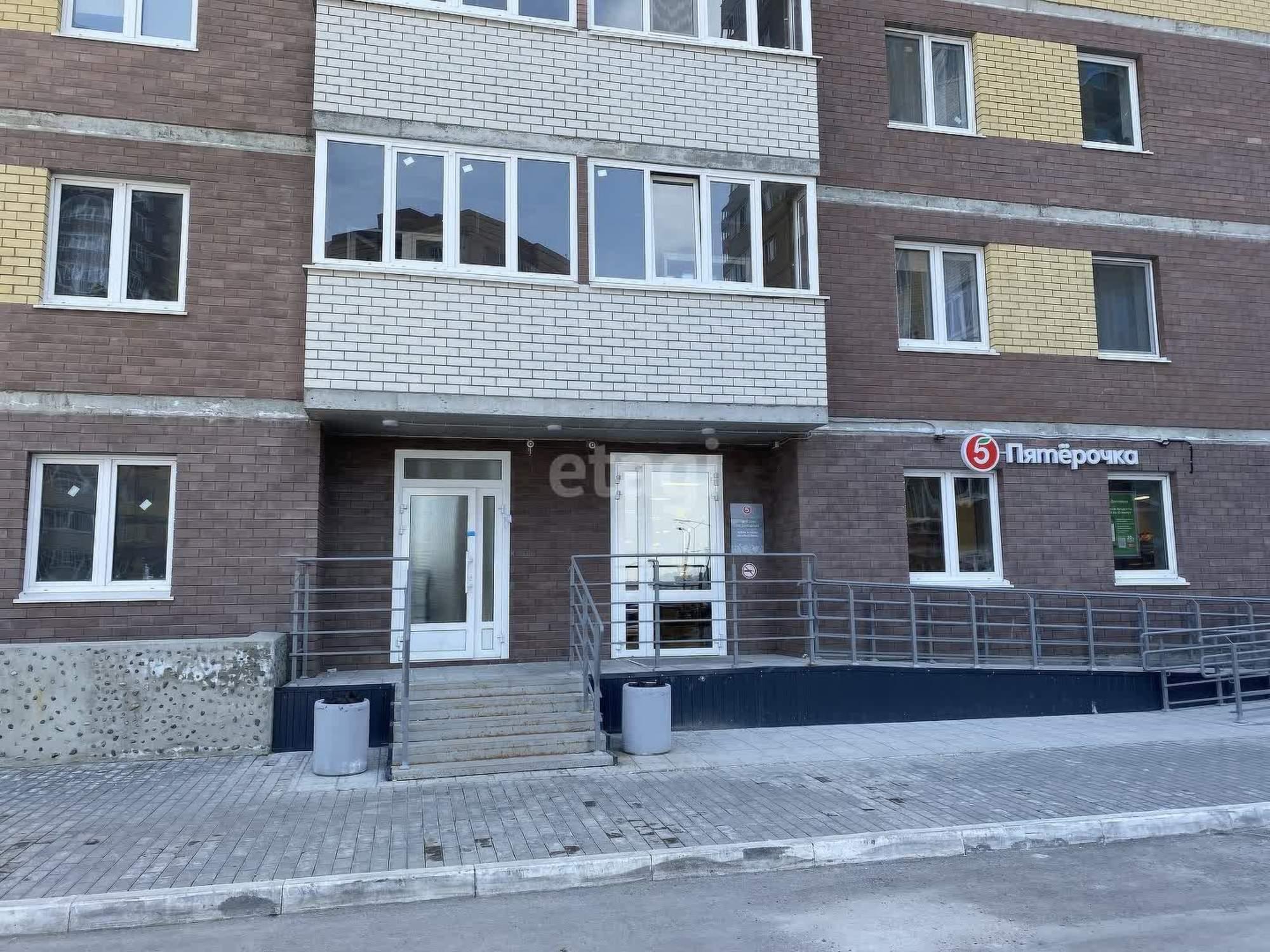 Сдать торговое помещение за 50 000 рублей на Мельникайте 2/3