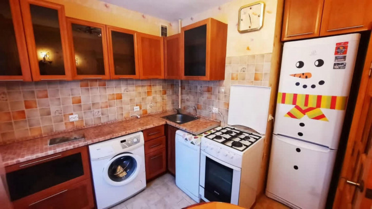 3-комн квартира Лечебная улица, 32