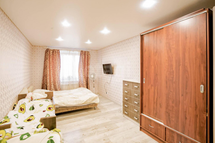 2-комн квартира Ленинградская улица, 62