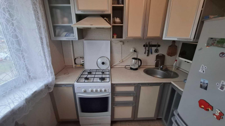 2-комн квартира Победы ул, 10