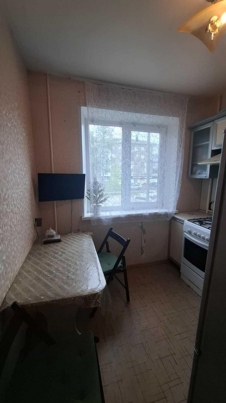 2-комн квартира Победы ул, 10