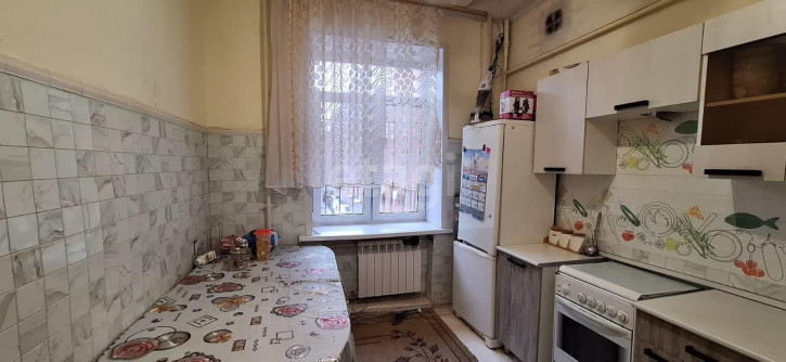 3-комн квартира Кирова пр-кт, 143