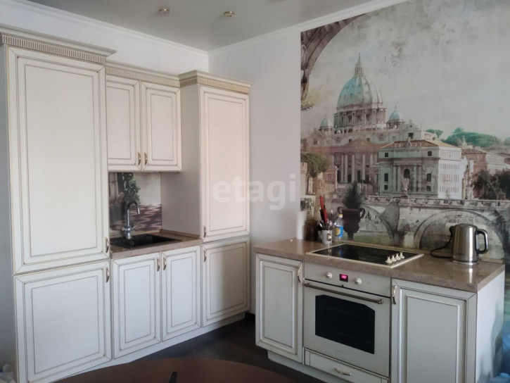 2-комн квартира Урицкого, 14