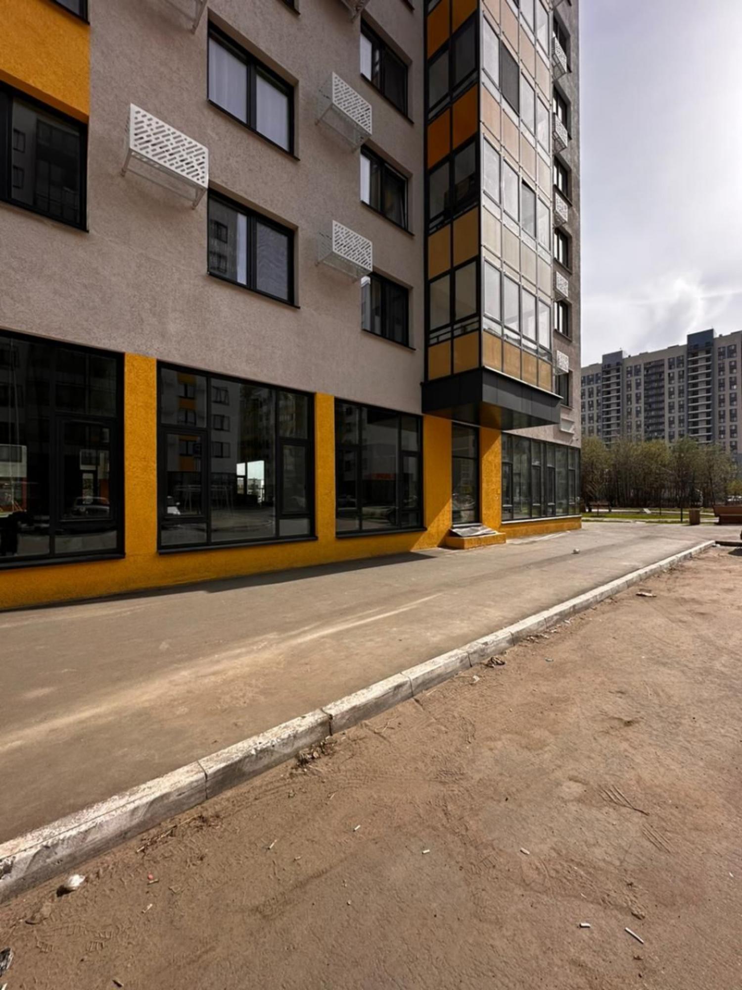 Сдать торговое помещение за 11 900 рублей на ул Генерала Махмута Гареева, 7Б