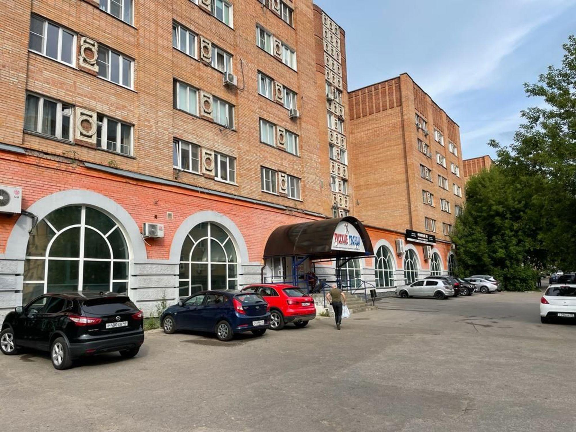 Сдать торговое помещение за 490 000 рублей на ул Гагарина, 8