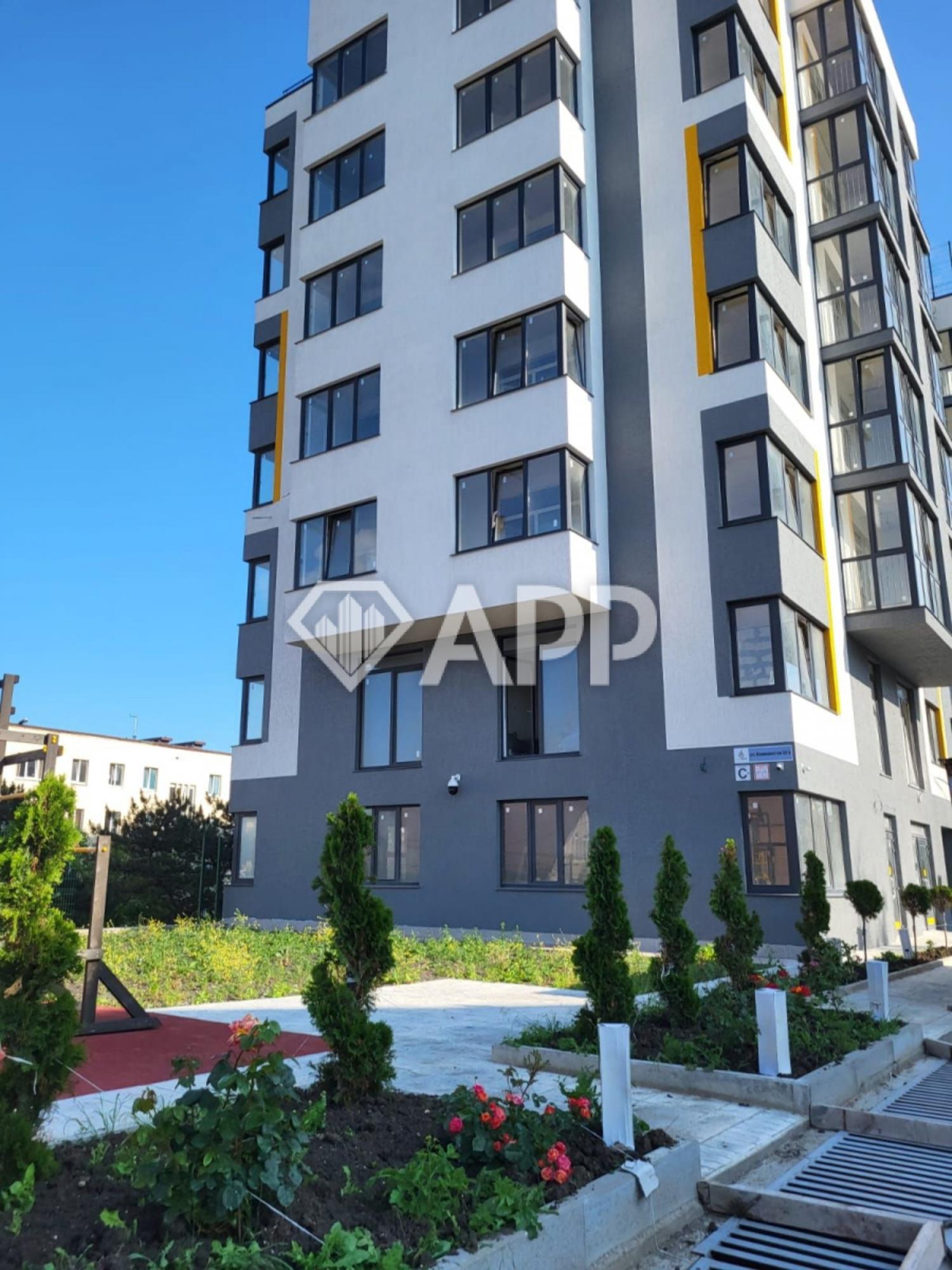 Купить торговое помещение за 3 696 000 рублей на ул Планеристов, 55Б