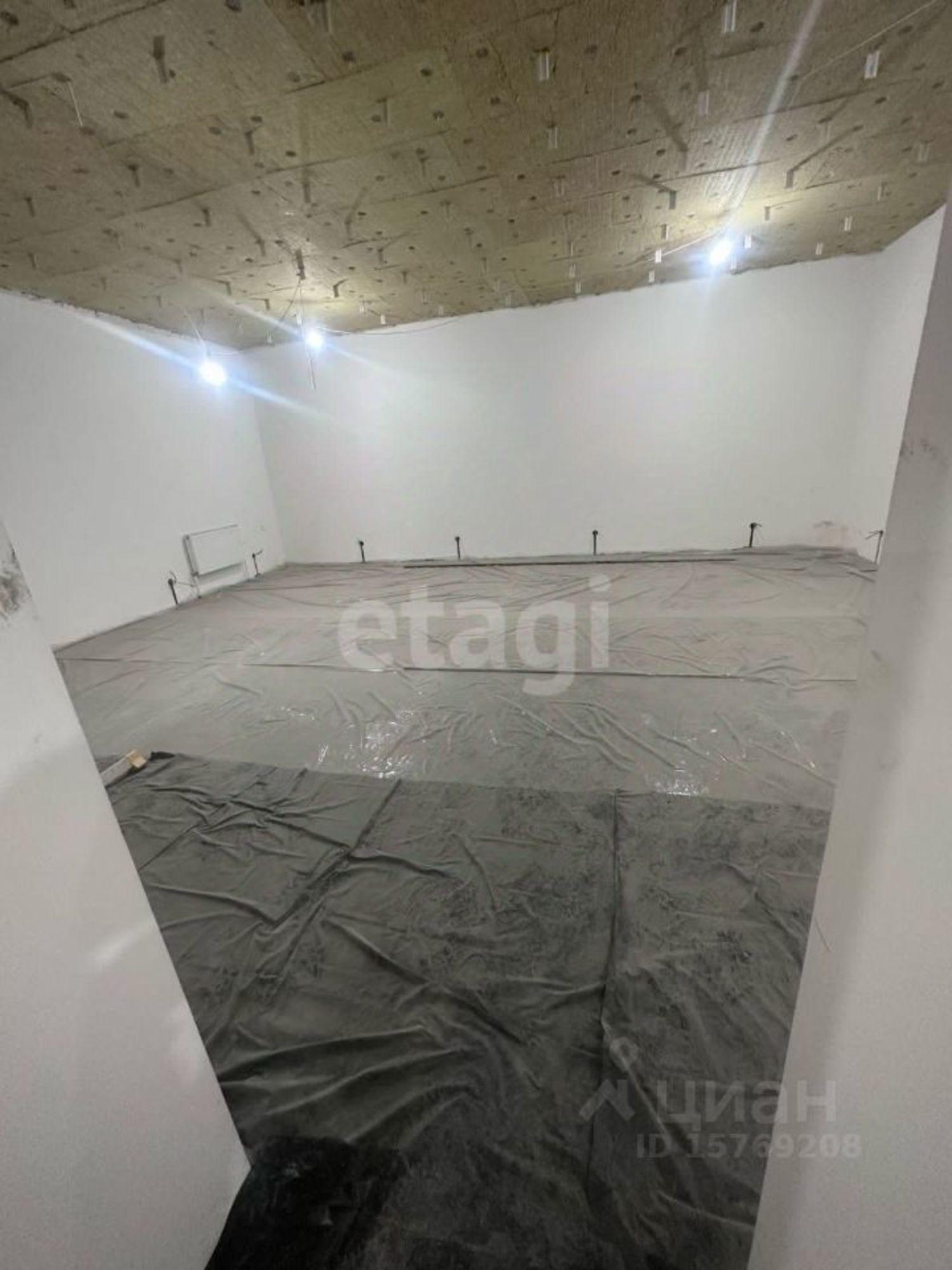 Купить торговое помещение за 14 972 500 рублей на Тентюковская улица, 85