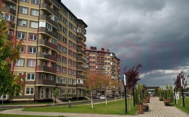 3-комн квартира в новом доме ул им. лётчика Позднякова