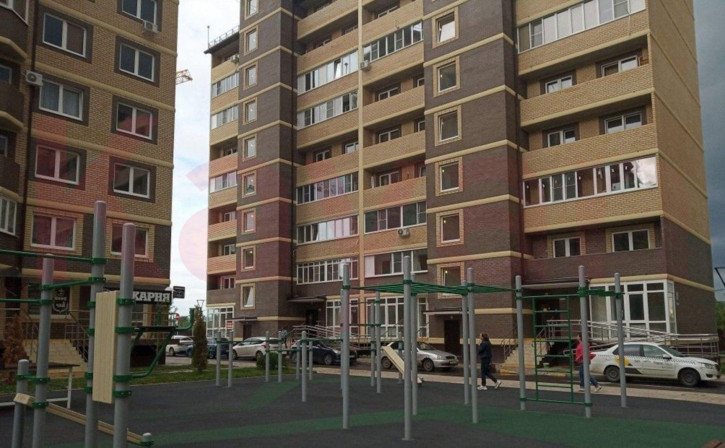 3-комн квартира в новом доме ул им. лётчика Позднякова