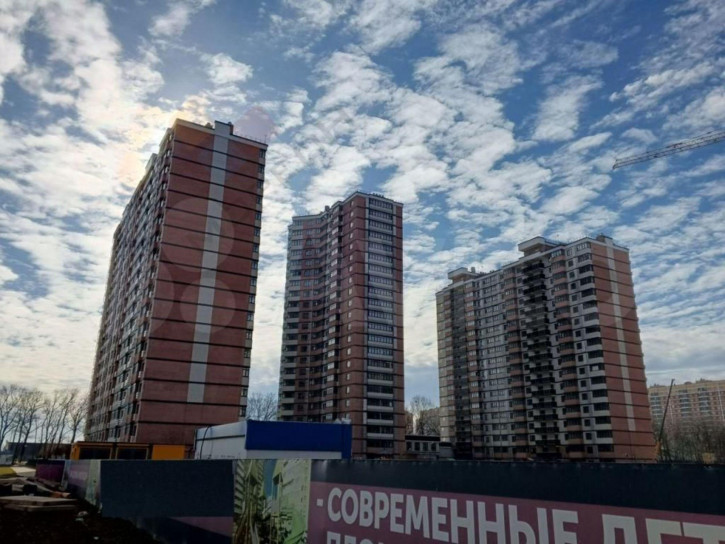 3-комн квартира Героев-Разведчиков ул, 17/1