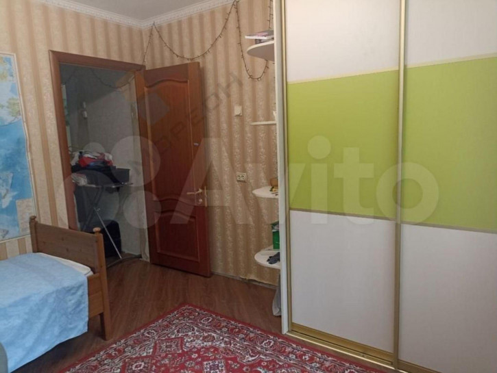 3-комн квартира Ставропольская ул, 172