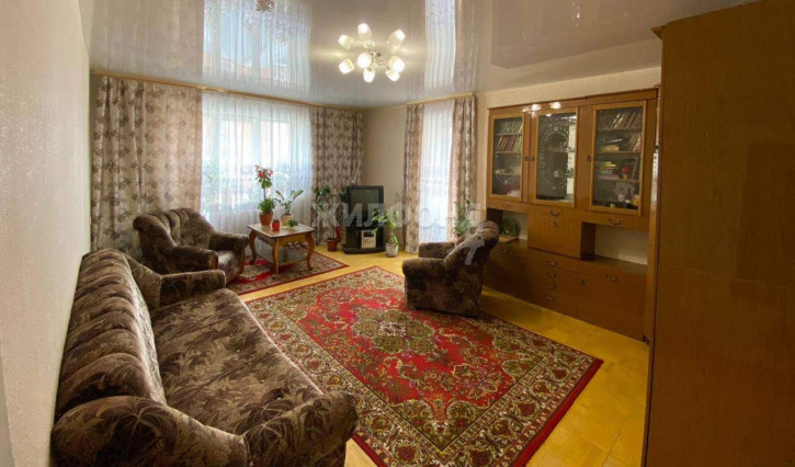 2-комн квартира Чаплыгина улица, д.100