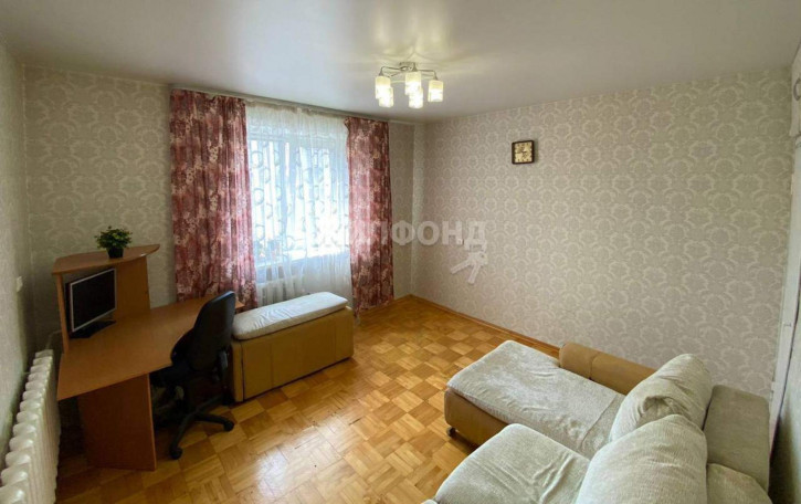 2-комн квартира Чаплыгина улица, д.100