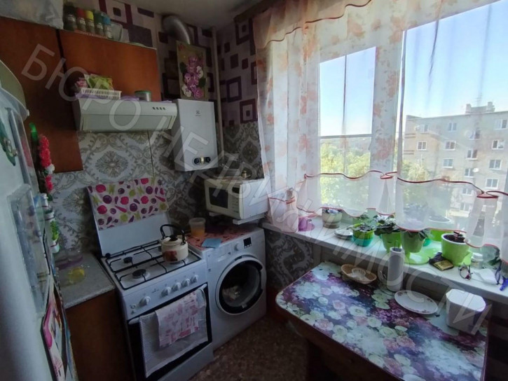 3-комн квартира Гагарина ул, 152