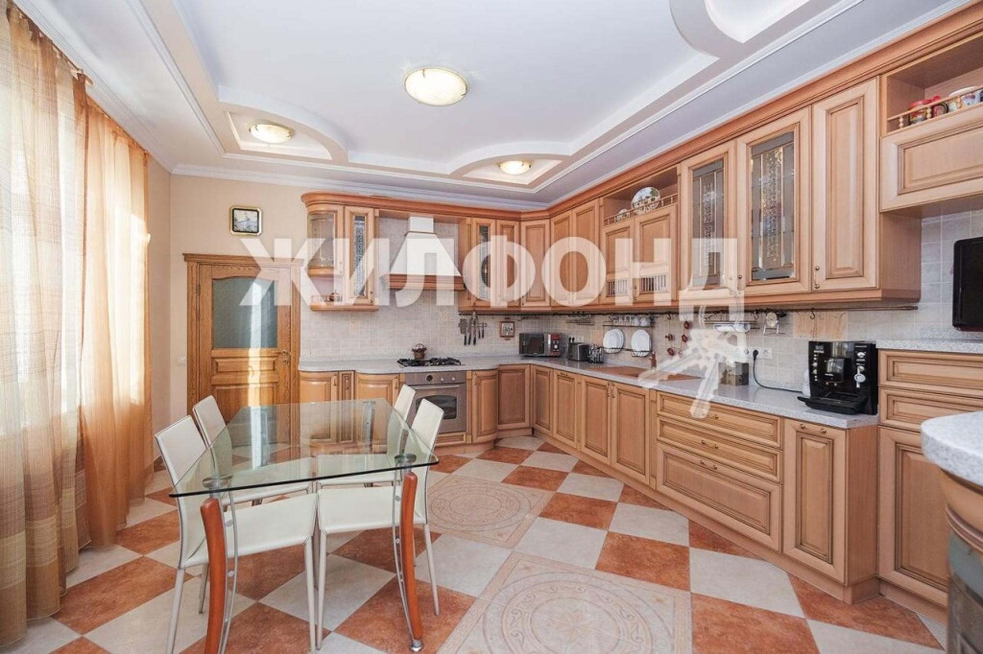 Купить дачу, дом, коттедж за 115 000 000 рублей на Мартовская, 2