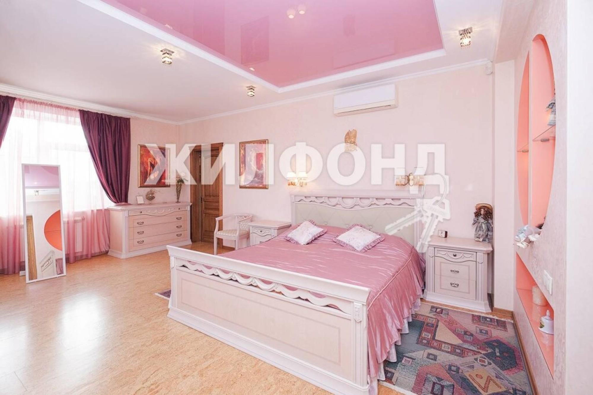 Купить дачу, дом, коттедж за 115 000 000 рублей на Мартовская, 2