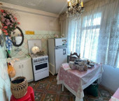 3-комн, 59.9кв м, этаж 2/5 Зашкольный пер.